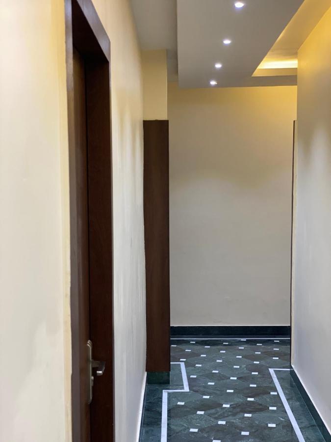 Shivam Hotels Calcutta Buitenkant foto