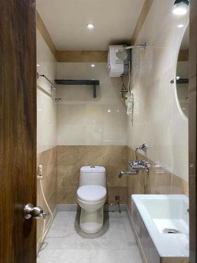 Shivam Hotels Calcutta Buitenkant foto
